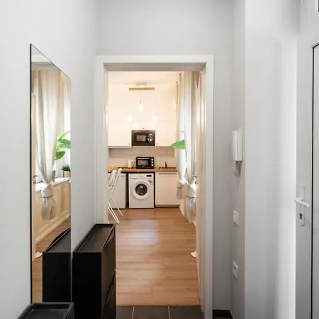 Boutique 2 Apartment *